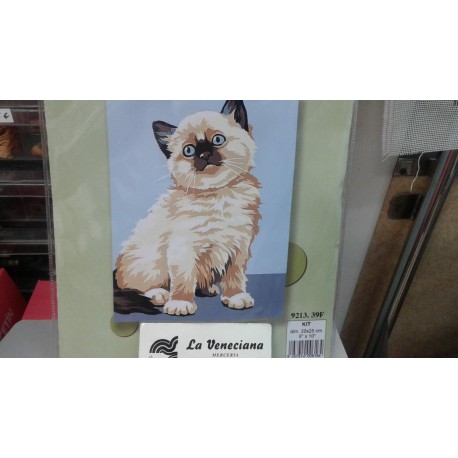 KIT GATOS DE MEDIO PUNTO 20*25 CM CONTIENE AGUJA E HILOS