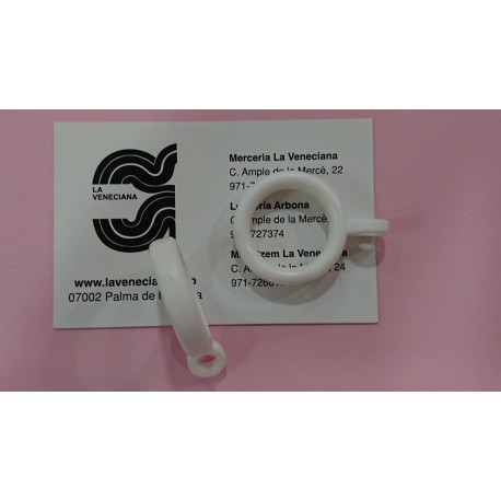 ANILLA DOBLE PARA CORTINA DE PLASTICO BLANCO DE 2 CM