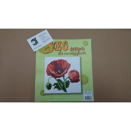 KIT FLORES DE MEDIO PUNTO 20*20 CM CONTIENE AGUJA E HILOS