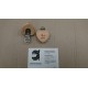 PINZA NIQUEL CON CORAZON MADERA APROX. 5*3 CM