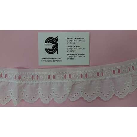 TIRA BORDADA FRUNCIDA CON PASACINTAS DE 5 CM