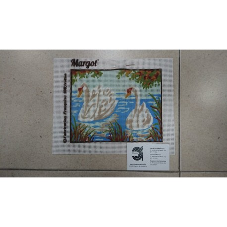 KIT CAÑAMAZO CISNES 25*25   CONTIENE AGUJA E HILOS