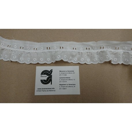 TIRA BORDADA FRUNCIDA 4 CM  40% ALG 60% POL