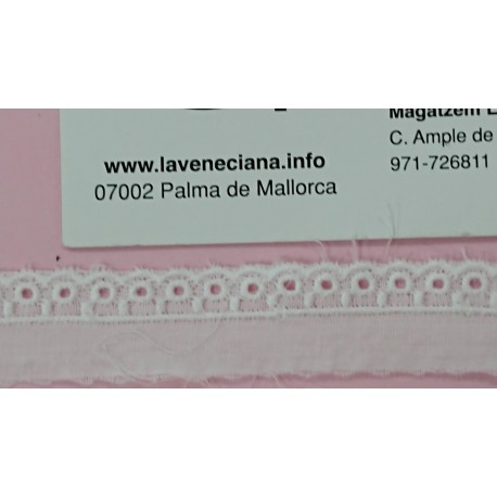 TIRA BORDADA BATISTA 2 CM  40% ALG 60% POL