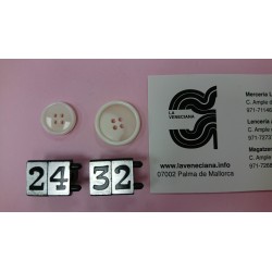 BOTON FANTASIA PASTA 4 AGUJEROS